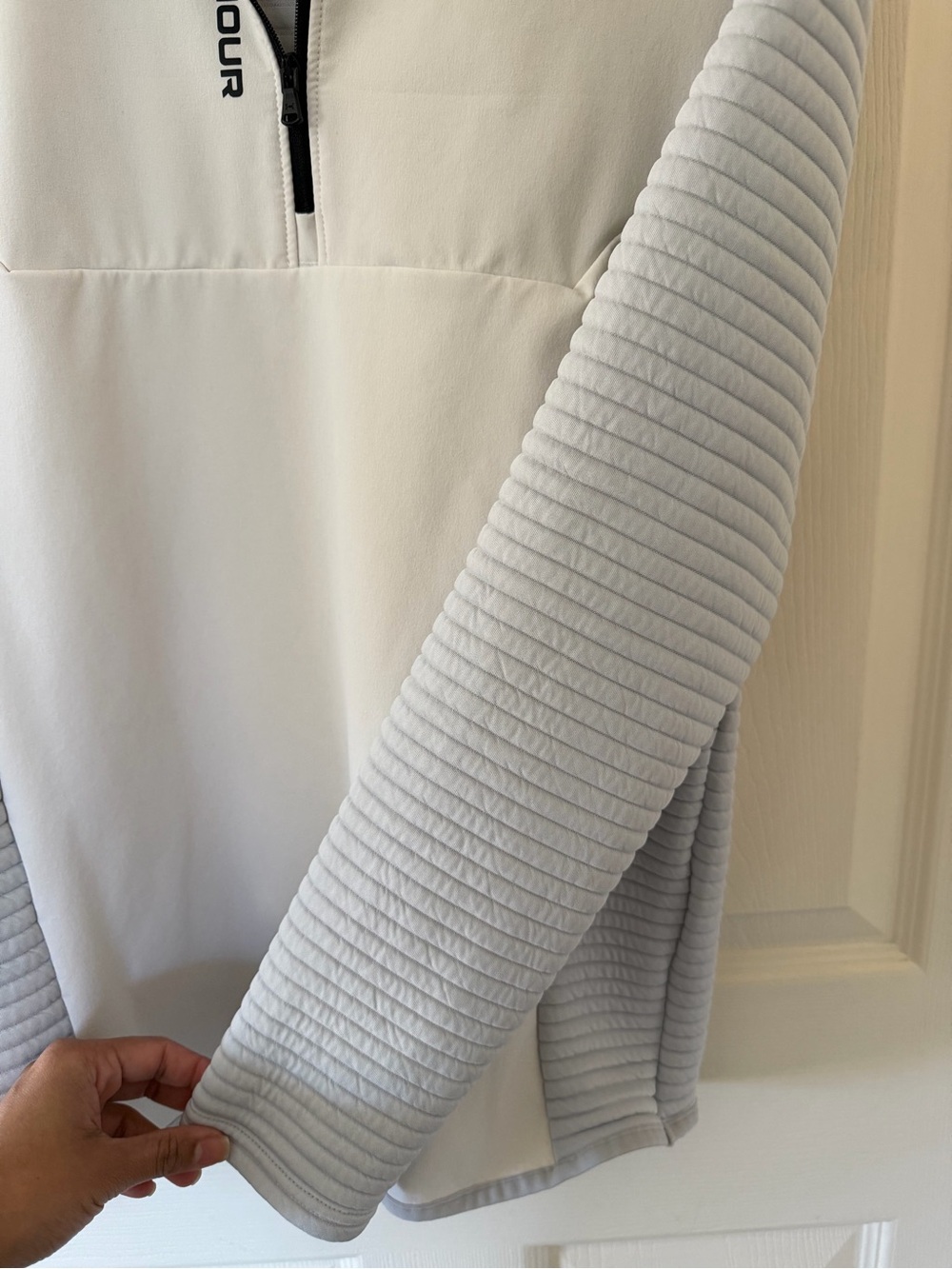 Men’s Pullover - Picture 4 of 5